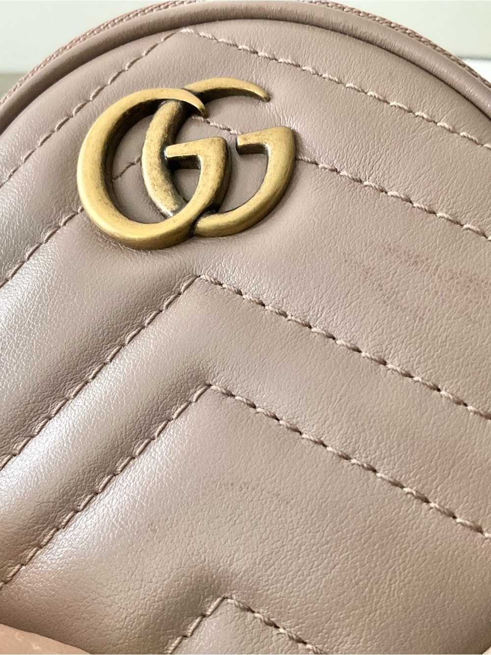 Gucci Key Pouch Quilted Leather Heart on back with Box - Picture 6 of 6